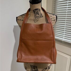 Cognac leather shoulder bag